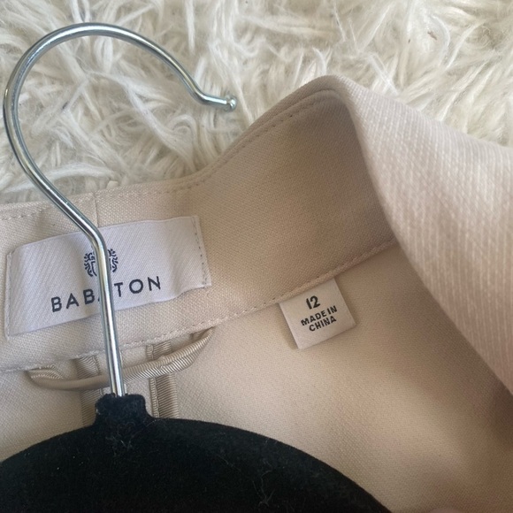 Aritzia Babaton New Power Blazer in Matte Pearl - Picture 8 of 11